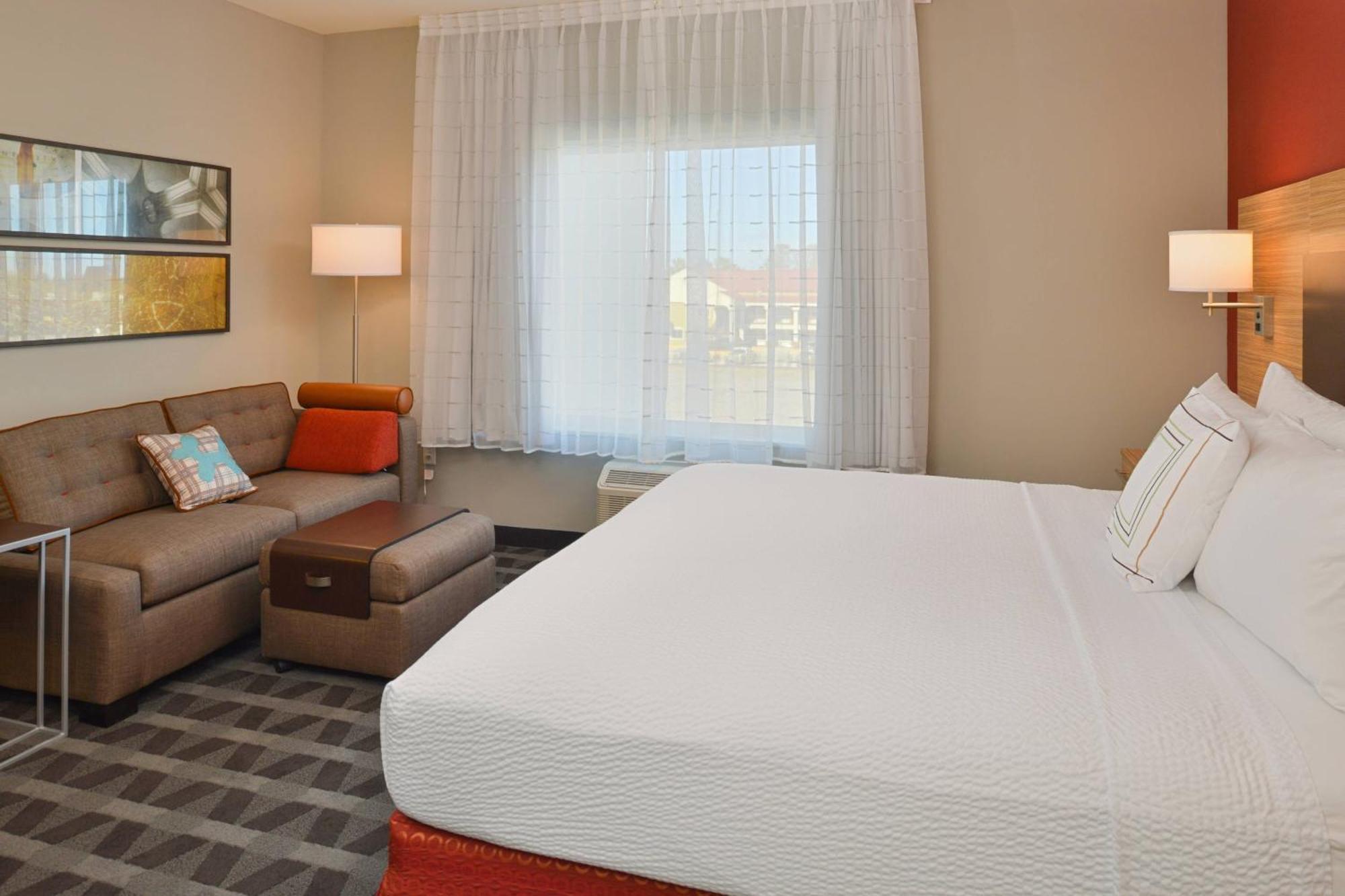 Towneplace Suites By Marriott Лаплас Екстериор снимка