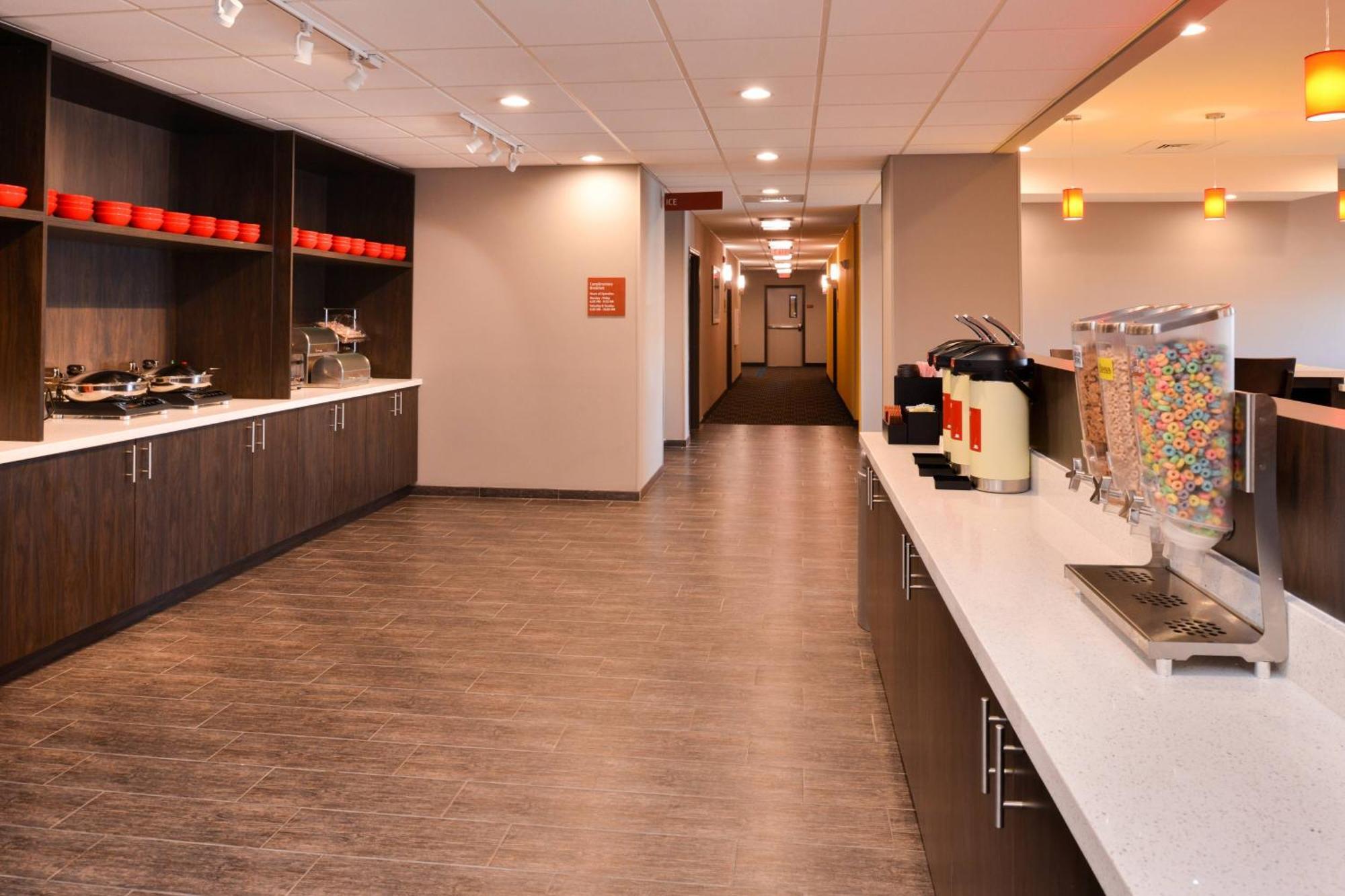 Towneplace Suites By Marriott Лаплас Екстериор снимка