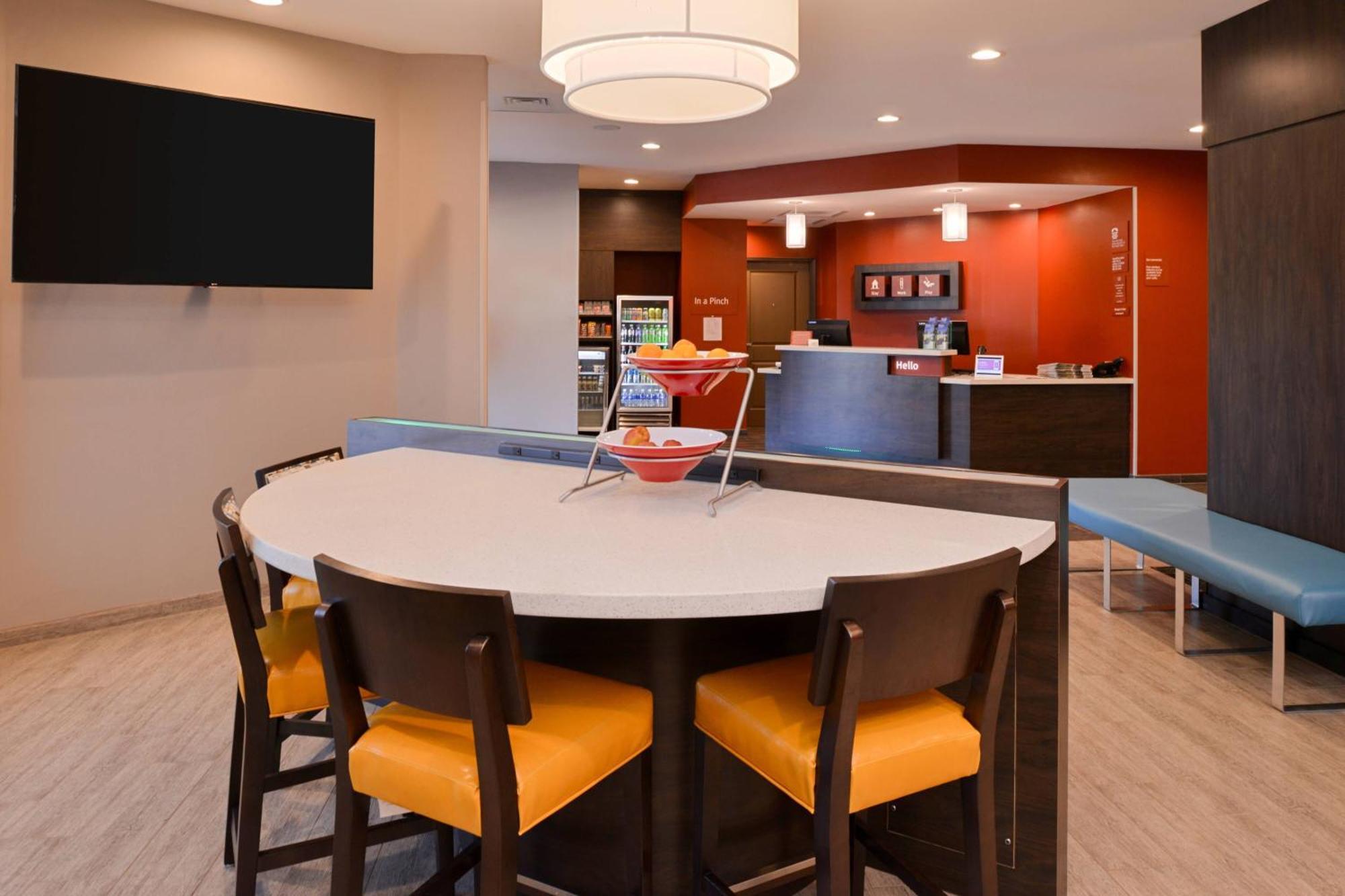Towneplace Suites By Marriott Лаплас Екстериор снимка