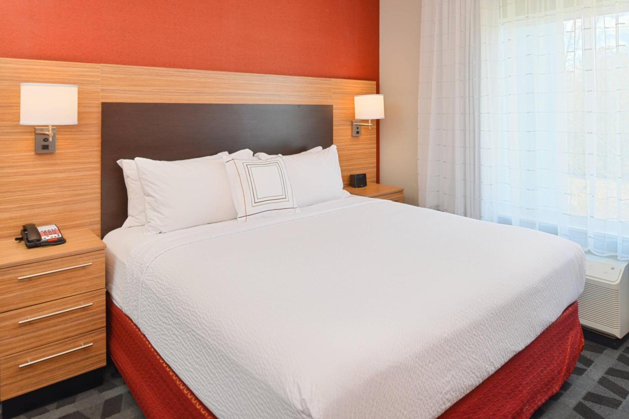 Towneplace Suites By Marriott Лаплас Екстериор снимка