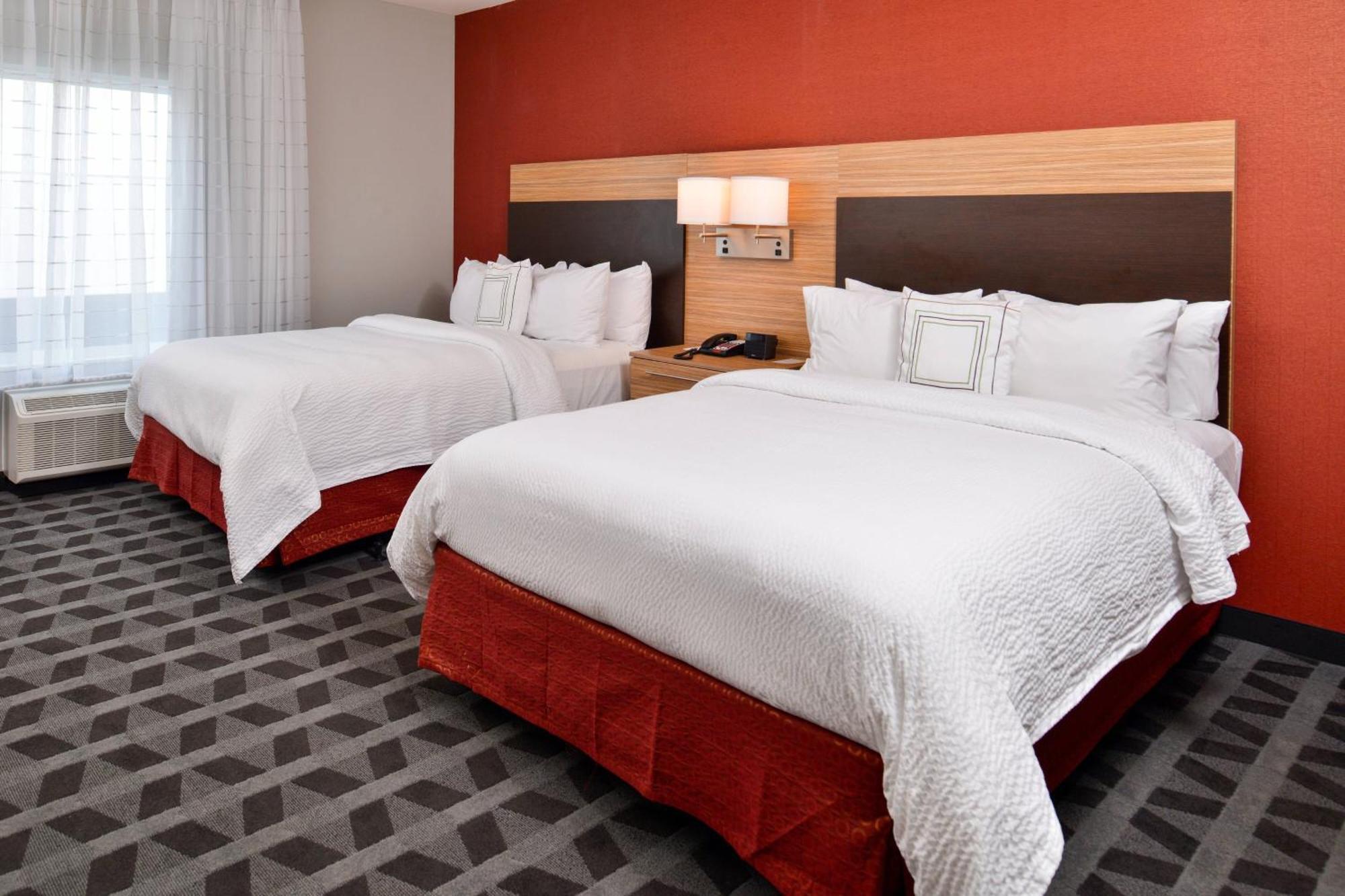 Towneplace Suites By Marriott Лаплас Екстериор снимка