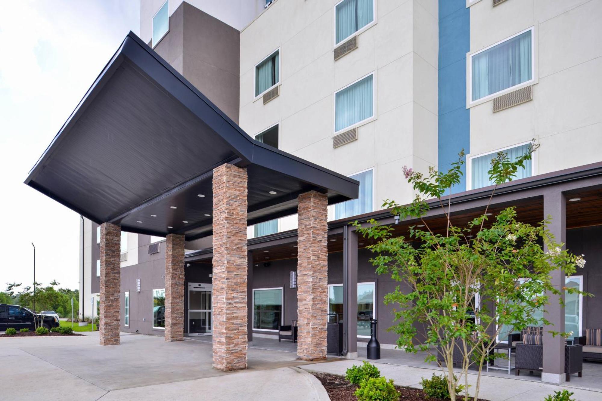 Towneplace Suites By Marriott Лаплас Екстериор снимка