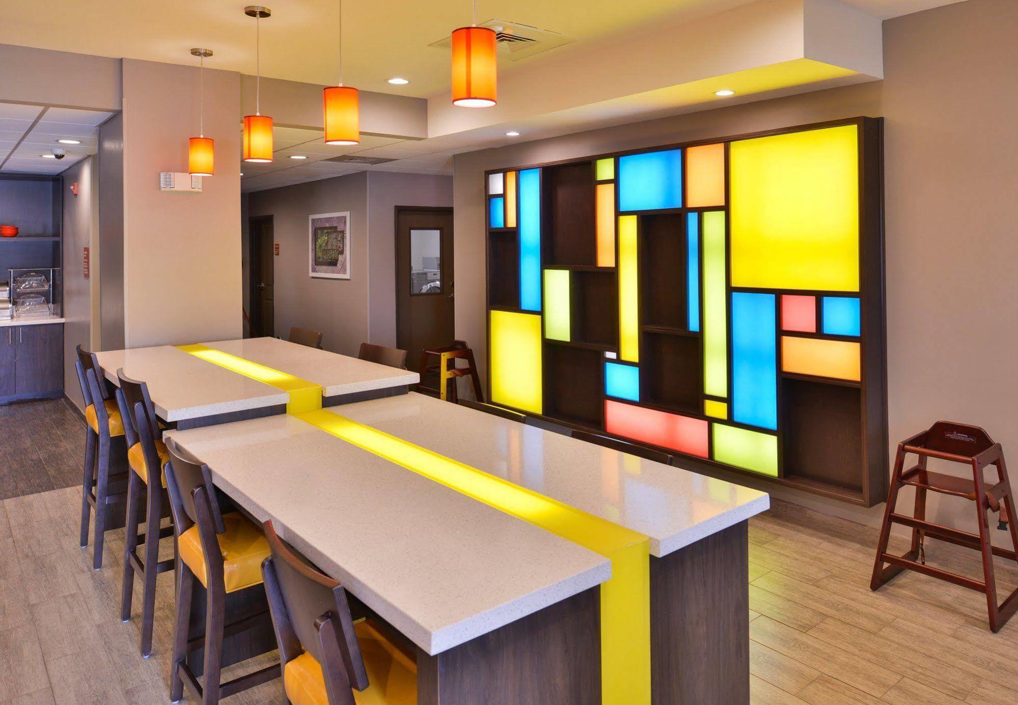 Towneplace Suites By Marriott Лаплас Екстериор снимка